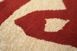 Vloerkleed Imperial Red 9847 Ribbon | Louis de Poortere